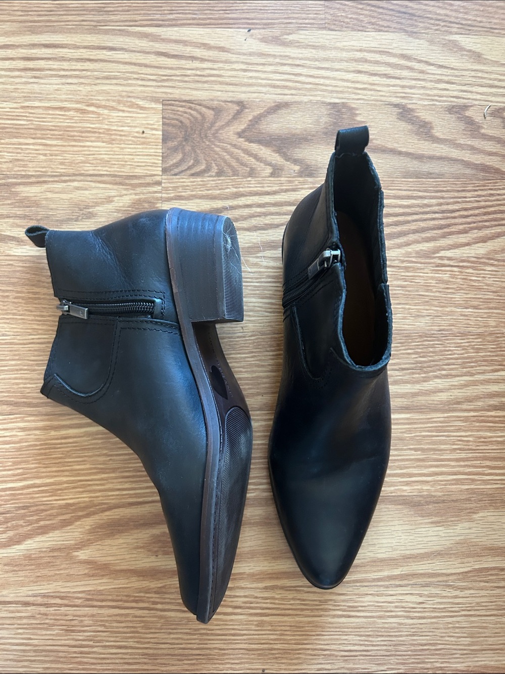 LUCKY HIKALLI EUC Black real Leather Ankle Boots wSide Zipper 8